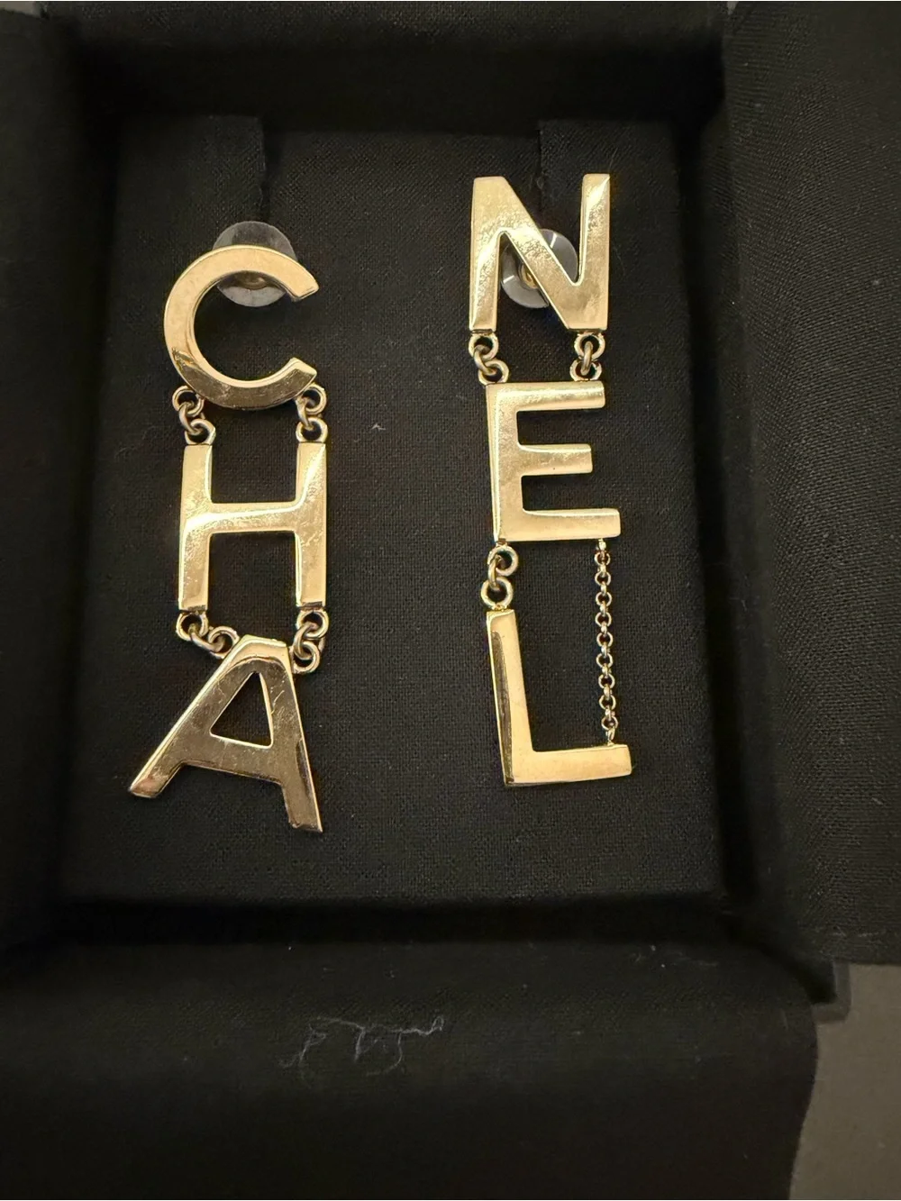 CHANEL bold drop